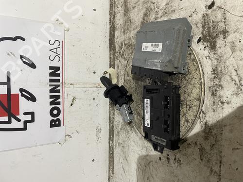 Used Engine control unit (ECU) Engine control unit (ECU) DACIA SANDERO II 1.2 (73 hp) 34592375 34592375