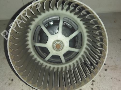 Used Heater blower motor Heater blower motor PEUGEOT 407 SW (6E_, 6D_) 2.0 HDi 135 (136 hp) 34603190 34603190