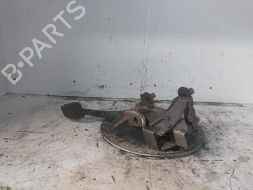 tailgate-renault-clio-iv-bh_-2012-2013-2014-2015-2016-2017-2018-2019-2020-2021-34594854 main image