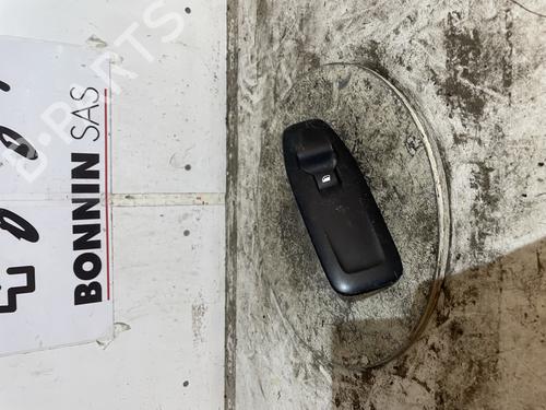 Used Right front window switch Right front window switch PEUGEOT 208 I (CA_, CC_) 1.4 VTi (95 hp) 34591917 34591917