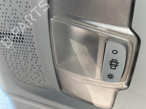 Used Interior roof light PEUGEOT 208 I (CA_, CC_) 1.6 HDi / BlueHDi 75 (75 hp) 28974284