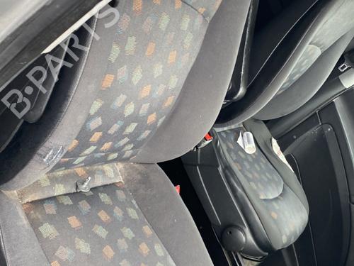 Sæde højre fortil MERCEDES-BENZ VITO Bus (W639) 115 CDI (639.701, 639.703, 639.705) (150 hp) 30578047