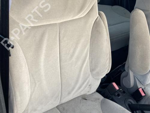 Used Right front seat Right front seat 22127518 22127518