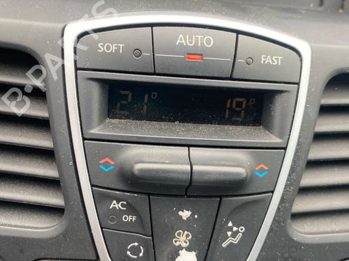 Used Climate control Climate control RENAULT LAGUNA III (BT0/1) 2.0 dCi (BT0M, BT0N, BT0S, BT19, BT1F) (173 hp) 39570295 39570295