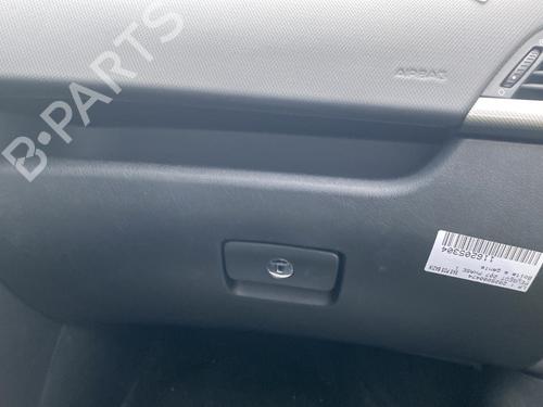 Used Glove box PEUGEOT 207 (WA_, WC_) 1.6 HDi (90 hp) 30598601