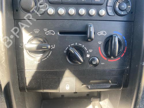 Used Climate control Climate control 38169174 38169174