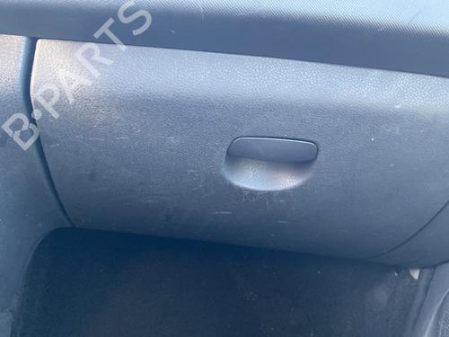Used Glove box DACIA LOGAN MCV II TCe 90 (K8M1, K8MA, K8AC) (90 hp) 31041437
