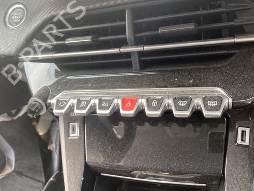 Used Climate control PEUGEOT 208 II (UB_, UP_, UW_, UJ_) 1.2 PureTech 100 (101 hp) 31090658