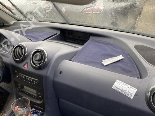 Dashboard PEUGEOT 1007 (KM_) 1.4 HDi | BP31836627C46 - Image 3