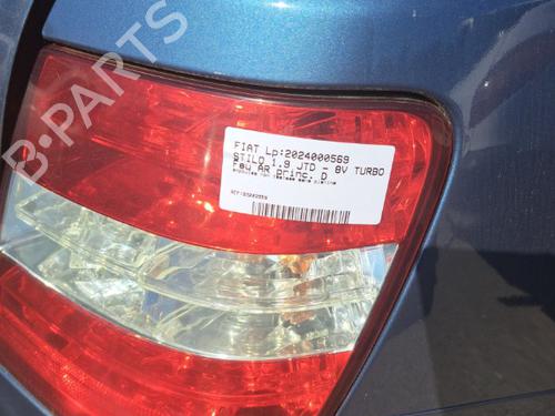 Right taillight FIAT STILO (192_) 1.9 JTD (192_XF1A) | BP22126290C35 