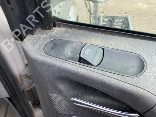 Højre fortil elrude kontakt MERCEDES-BENZ VITO Bus (W639) 115 CDI (639.701, 639.703, 639.705) (150 hp) 30578119