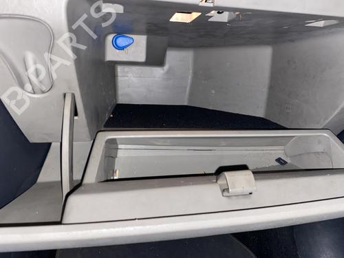 Used Glove box Glove box 30317839 30317839