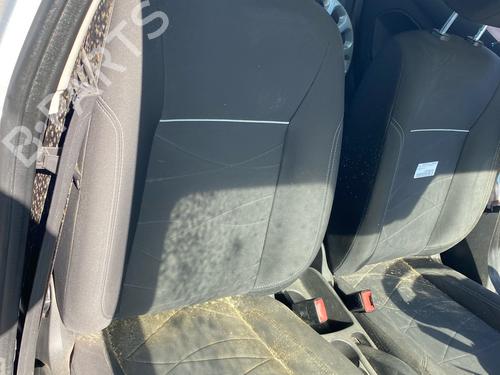Used Right front seat Right front seat 35994958 35994958