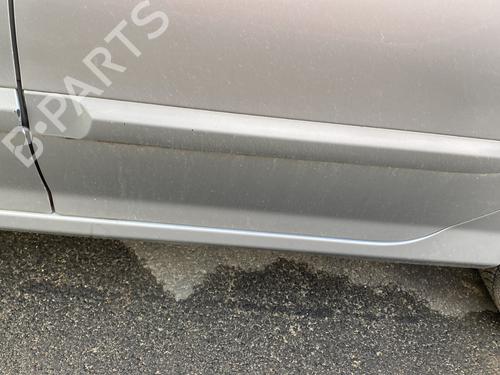 Used Door moulding trim PEUGEOT 308 I (4A_, 4C_) 1.6 HDi (92 hp) 28570429