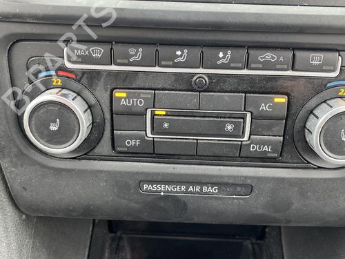 Used Climate control Climate control VW GOLF VI (5K1) 1.4 (80 hp) 31884339 31884339