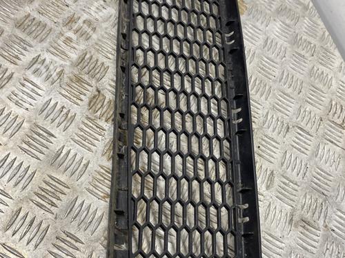 Used Grille BMW 1 Coupe (E82) 118 d (143 hp) 28965273