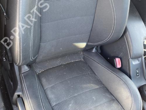 Used Right front seat RENAULT MEGANE III Hatchback (BZ0/1_, B3_) 1.5 dCi (BZ09, BZ0D, BZ1W, BZ29, BZ14) (110 hp) 26594407