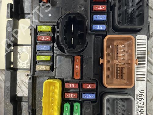 Used Fuse box Fuse box PEUGEOT 207 (WA_, WC_) 1.6 HDi (90 hp) 29040568 29040568