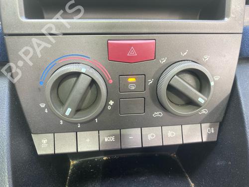 Used Climate control Climate control 38164053 38164053