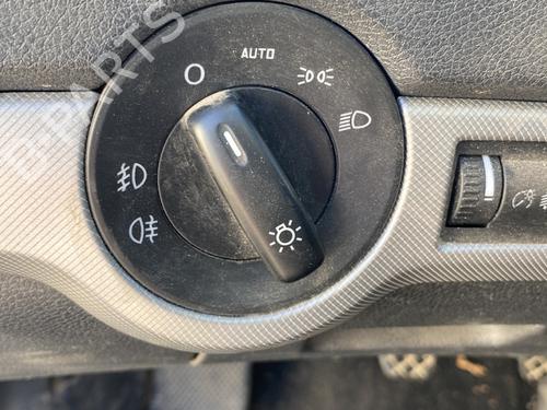 Headlight switch SKODA OCTAVIA II Combi (1Z5) 1.6 TDI | BP29406953I24 