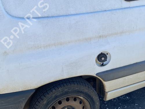 Used Right rear fenders PEUGEOT PARTNER Box Body/MPV (5_, G_) 1.8 D (58 hp) 29318186