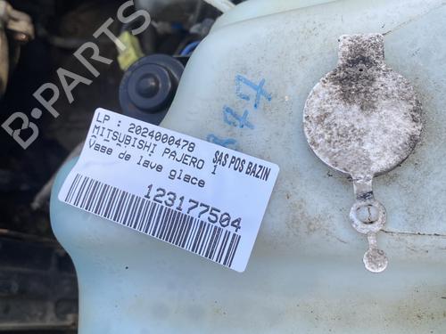 Used Windscreen washer tank Windscreen washer tank MITSUBISHI PAJERO I (L04_G, L14_G) 2.5 TD (L044G, L049G) (95 hp) 33553714 33553714