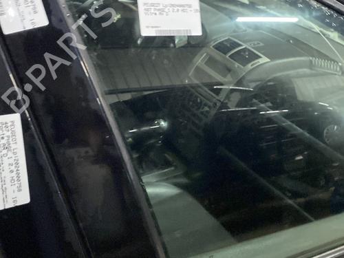 Used Front right door window Front right door window 21492598 21492598