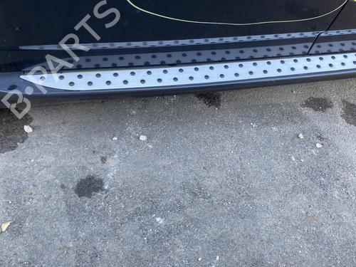 Used Left sideskirt BMW X3 (E83) xDrive 30 d (218 hp) 23785081