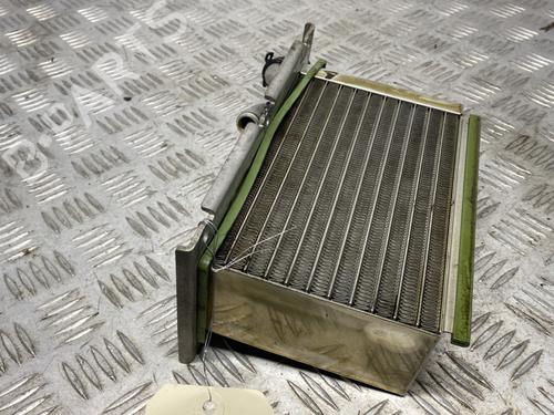 intercooler-vw-golf-vi-5k1-2008-2009-2010-2011-2012-2013-2014-32194611 main image