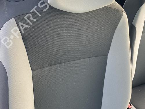 Used Right front seat Right front seat RENAULT CLIO III (BR0/1, CR0/1) 1.5 dCi (BR17, CR17) (86 hp) 30261129 30261129