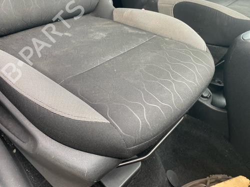 Used Right front seat Right front seat CITROËN C3 Picasso (SH_) 1.6 HDI 90 (92 hp) 39982453 39982453