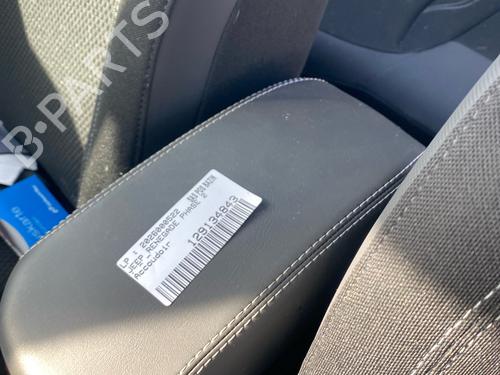 Used Armrest / Center console Armrest / Center console 37749746 37749746