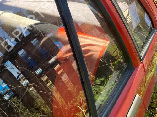 Used Rear left door window Rear left door window 36817198 36817198