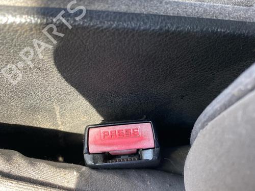 seat-buckle-peugeot-407-6d_-2004-2005-2006-2007-2008-2009-2010-2011-34220738 main image