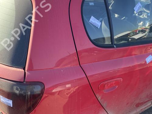 right-rear-fenders-toyota-yaris-_p1_-1999-2000-2001-2002-2003-2004-2005-33553338 main image