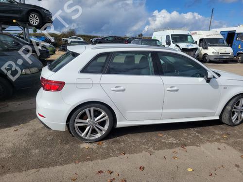 Brugte AUDI A3 Sportback (8VA, 8VF) 30 TDI 2096289