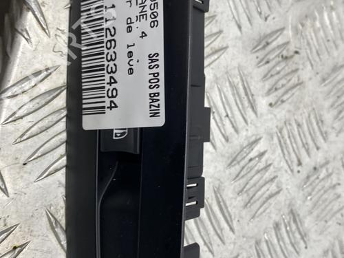 Right front window switch RENAULT MEGANE IV Hatchback (B9A/M/N_) 1.5 dCi 110 (B9A3) | BP29255577I26 