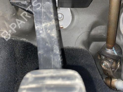 Used Clutch pedal Clutch pedal RENAULT SCÉNIC III (JZ0/1_) 1.5 dCi (JZ02, JZ0R) (95 hp) 32983768 32983768