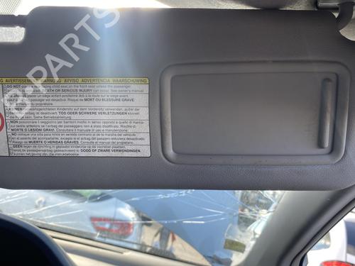 Right sun visor TOYOTA YARIS (_P9_) 1.4 D-4D (NLP90_, NLP90R) | BP29571605I2 