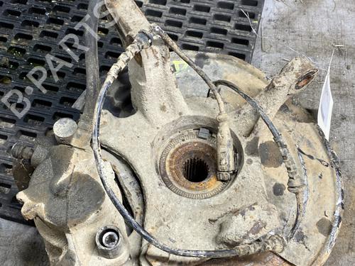 Used Right front steering knuckle Right front steering knuckle DACIA DUSTER (HS_) 1.5 dCi 4x4 (HSMC, HSMD) (110 hp) 25867023 25867023