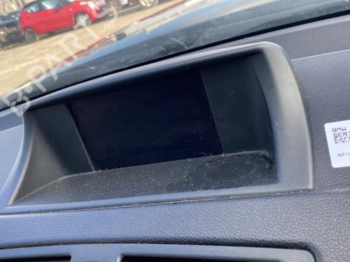 display-monitor-bmw-1-e87-2003-2004-2005-2006-2007-2008-2009-2010-2011-2012-2013-28582965 main image