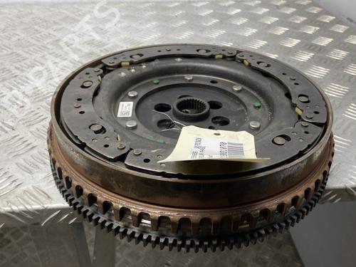 Used Flywheel Flywheel RENAULT KADJAR (HA_, HL_) 1.2 TCe 130 (HLMR) (130 hp) 30909455 30909455