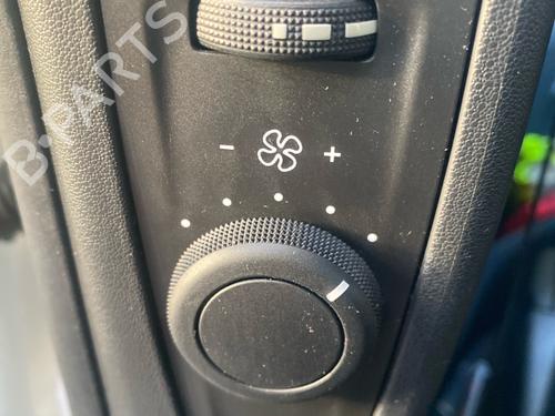 Used Climate control Climate control CITROËN C4 Picasso II 2.0 BlueHDi 150 (150 hp) 40456613 40456613