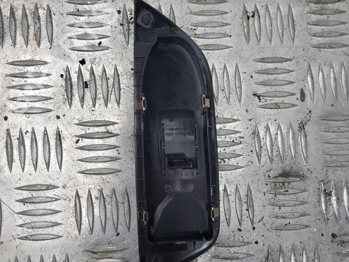 Used Right front window switch Right front window switch BMW X1 (E84) xDrive 20 d (184 hp) 21045129 21045129
