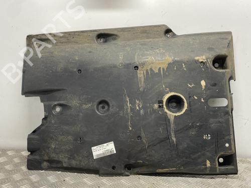 Used Underbody protection RENAULT KADJAR (HA_, HL_) 1.2 TCe 130 (HLMR) (130 hp) 30517852