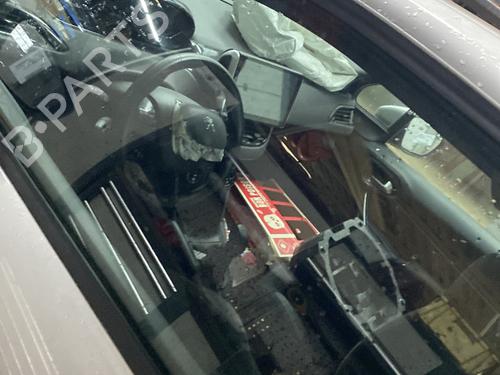 front-left-door-window-peugeot-208-i-ca_-cc_-2012-2013-2014-2015-2016-2017-2018-2019-2020-2021-23785772 main image