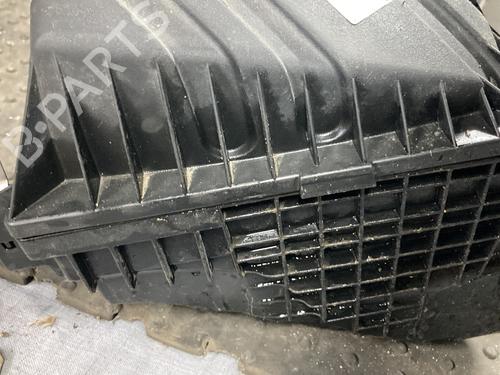 Used Air filter box Air filter box TOYOTA AURIS Estate (_E18_) 1.6 D4-D (WWE185_) (112 hp) 22127102 22127102