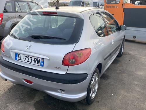 Front bumper PEUGEOT 206 Hatchback (2A/C) 1.4 16V | BP30302403C7