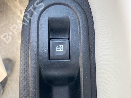 Used Right front window switch Right front window switch 38072048 38072048