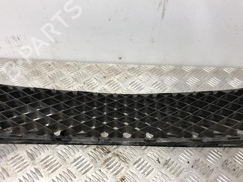 Used Grille Grille MERCEDES-BENZ GLK-CLASS (X204) 320 CDI 4-matic (204.983) (224 hp) 20712660 20712660